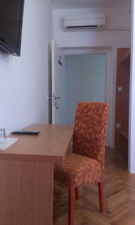 Guest House Villa Herbarium Slavonski Brod Chambre photo